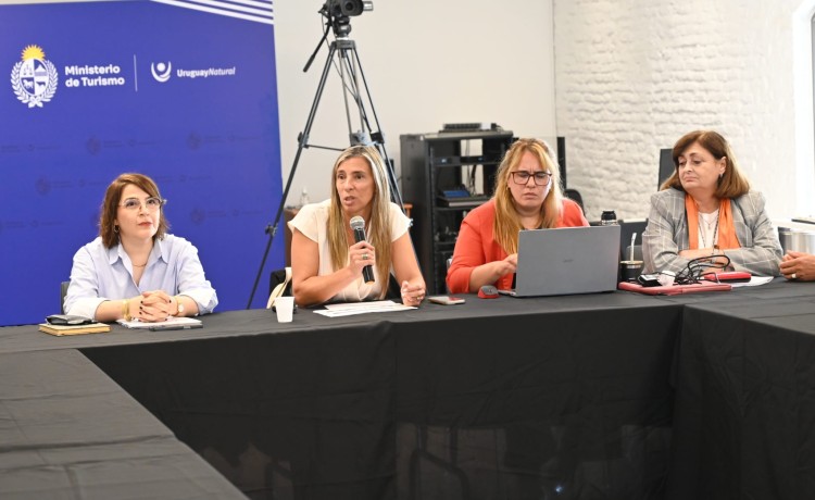 Uruguay avanza hacia un turismo inclusivo: Presentan mesa nacional de Turismo Accesible